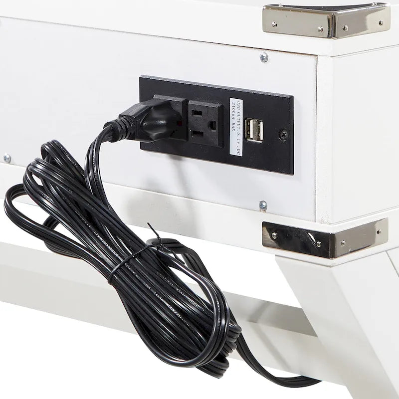 Scrivania in stile militare con stazione di ricarica e cassetti portaoggetti