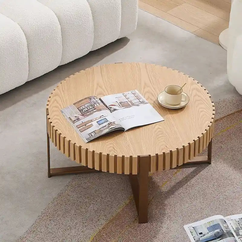 Tavolino rotondo con rilievo in legno e base in metallo